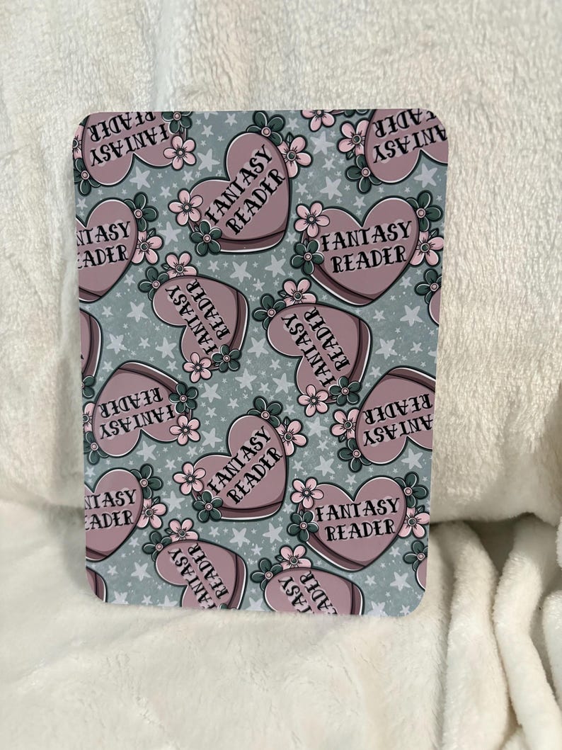 Fantasy reader hearts kindle insert for clear case