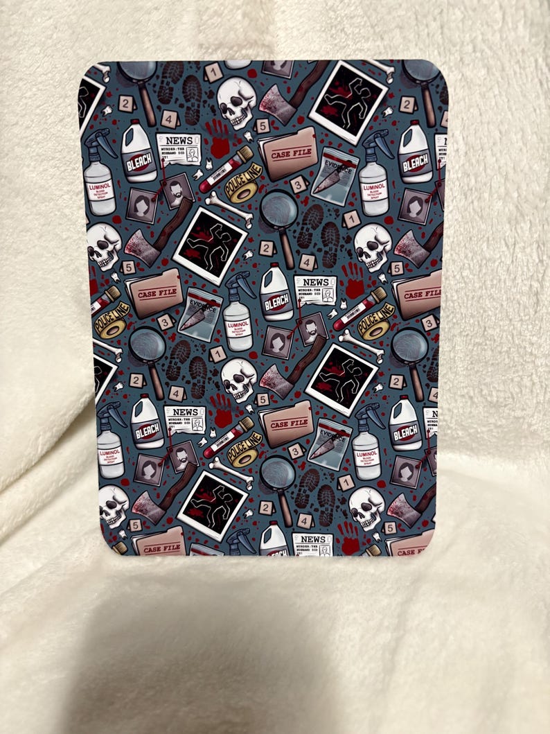 True crime thriller lover green kindle insert for clear case