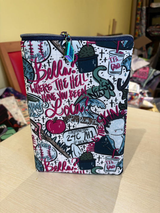 Hoa Hoa Hoa vampire bookish book sleeve book jacket booksleeve